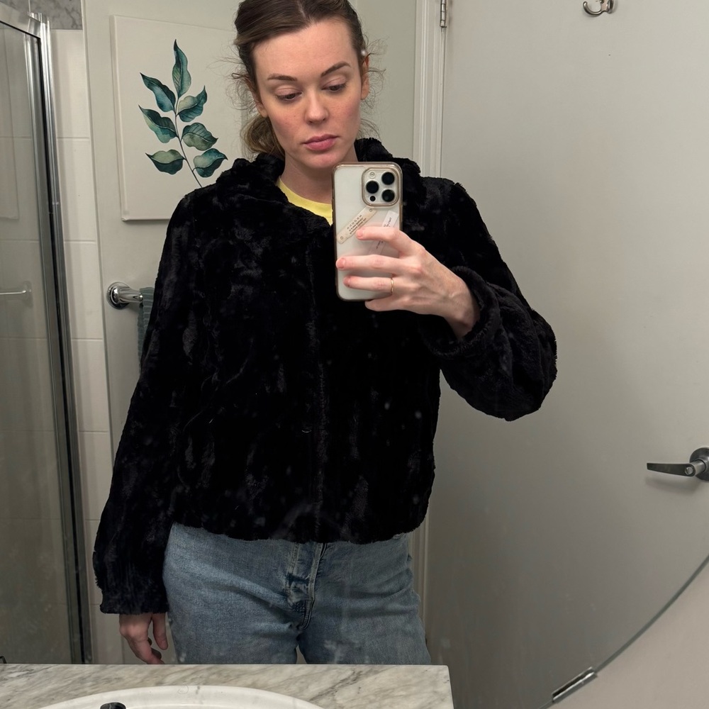 Chic Black Faux Fur Jacket